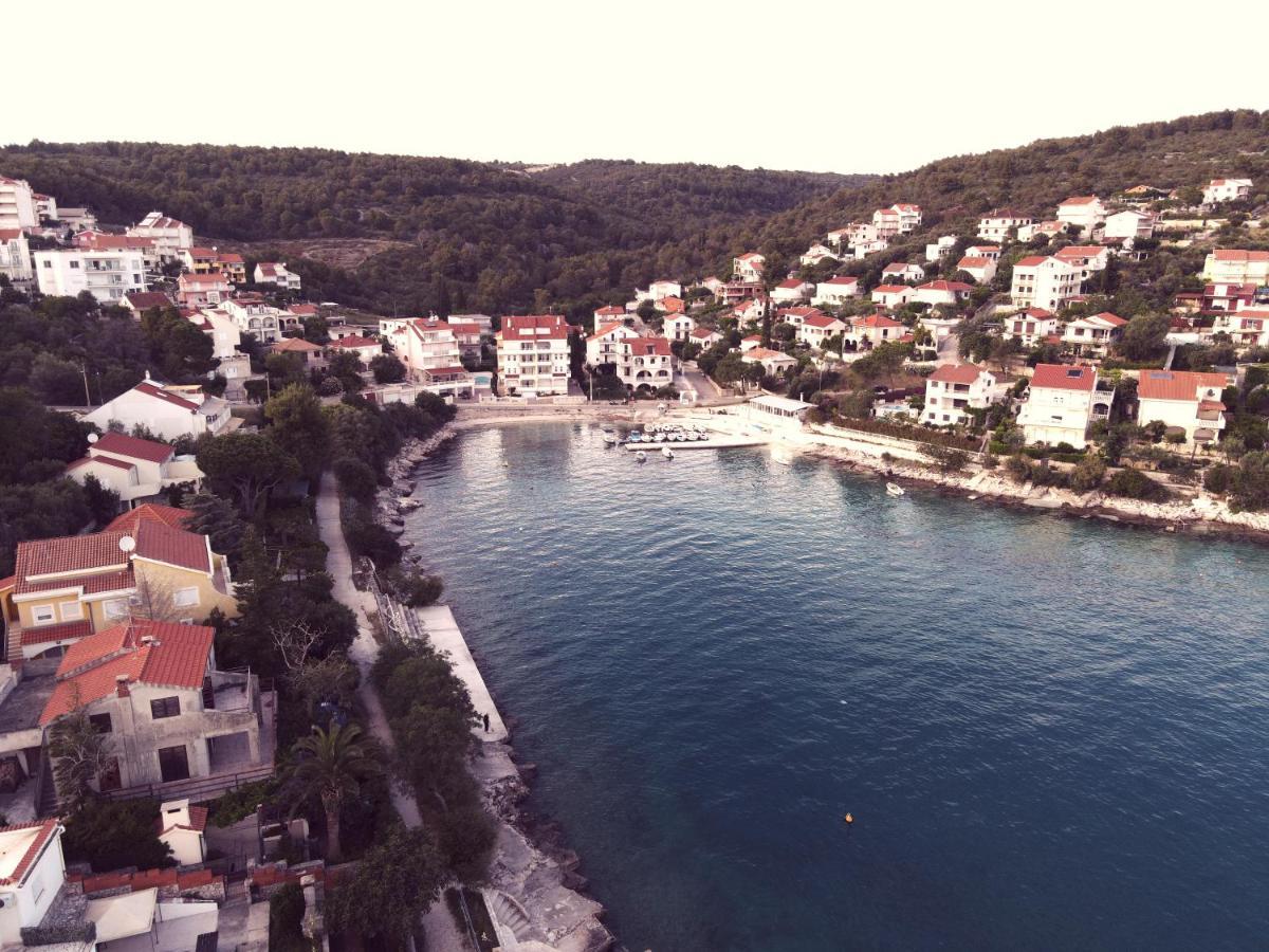 Apartments Victoria Trogir Eksteriør billede