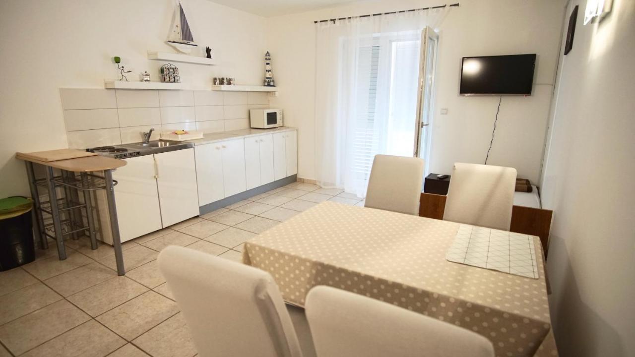 Apartments Victoria Trogir Eksteriør billede