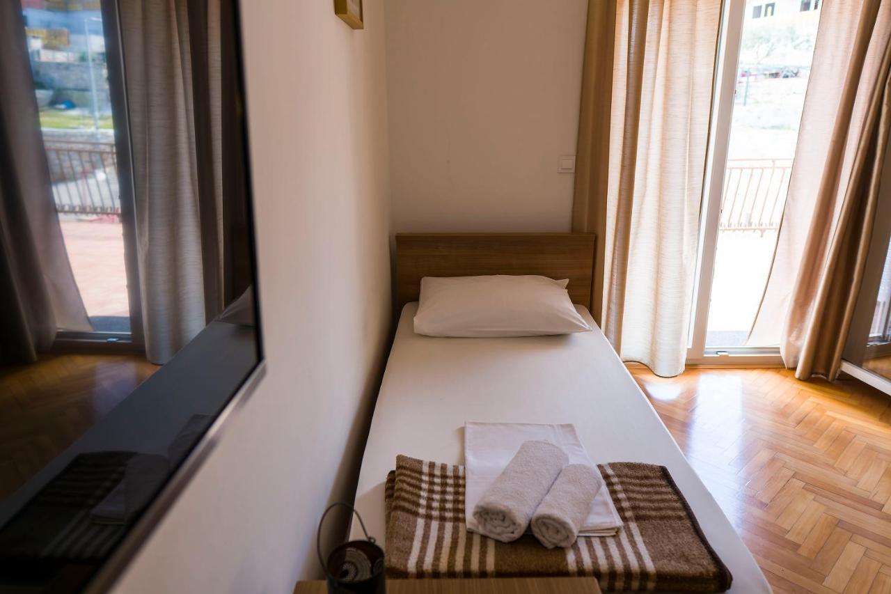 Apartments Victoria Trogir Eksteriør billede