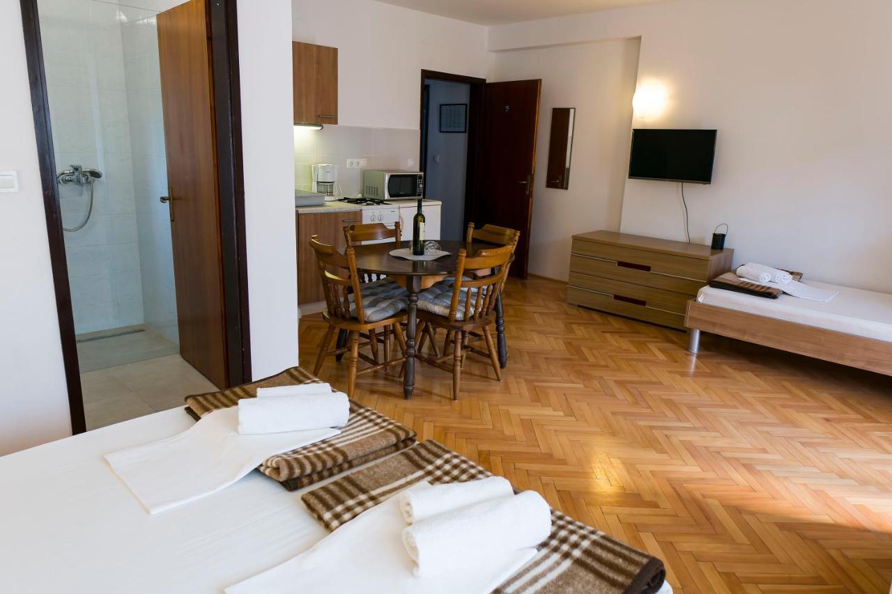 Apartments Victoria Trogir Eksteriør billede