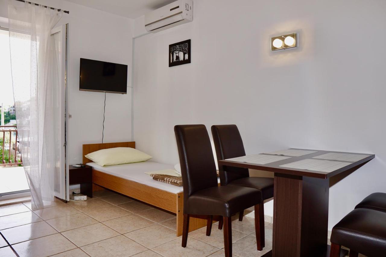 Apartments Victoria Trogir Eksteriør billede