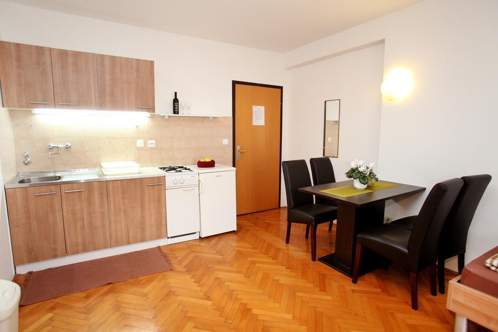 Apartments Victoria Trogir Eksteriør billede